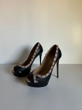 Valentino Black Peep-Toe Rockstud Platform Pumps with Beige Trim
